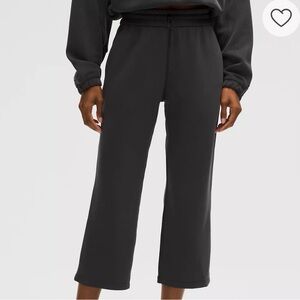 Lululemon Softstreme High-Rise Straight-Leg Cropped Pants in black